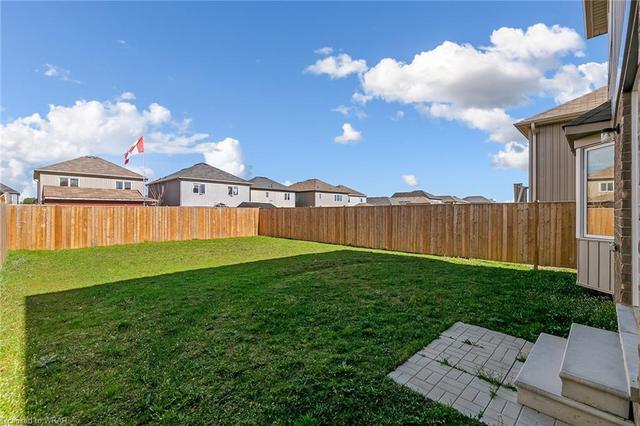 991 Hannah Avenue South Avenue S, House detached with 4 bedrooms, 2 bathrooms and 4 parking in North Perth ON | Image 11