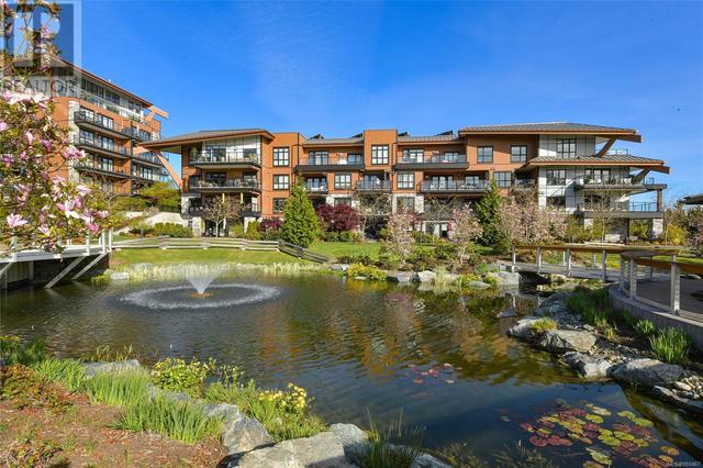 209 - 745 Travino Lane, Condo with 1 bedrooms, 1 bathrooms and 1 parking in Saanich BC | Image 2