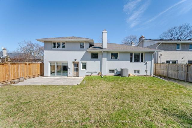 26 Hartsdale Dr, House detached with 3 bedrooms, 3 bathrooms and 4 parking in Toronto ON | Image 18