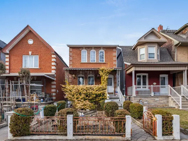 108 Melville Ave, House detached with 4 bedrooms, 4 bathrooms and 2 parking in Toronto ON | Image 1