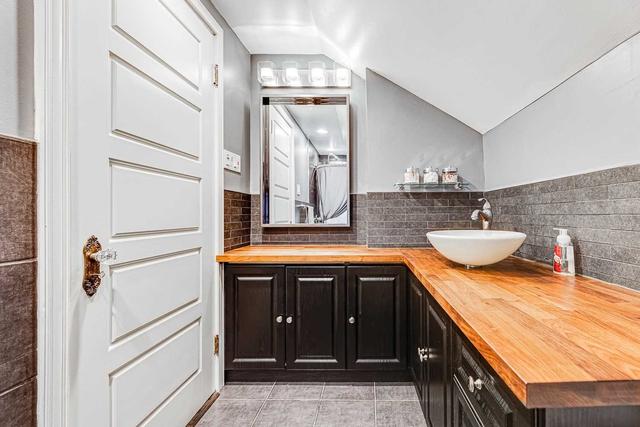 188 Sixth St, House semidetached with 3 bedrooms, 2 bathrooms and 0 parking in Toronto ON | Image 13