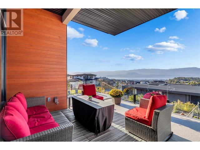 1710 Fawn Run Court, House detached with 5 bedrooms, 3 bathrooms and 6 parking in Kelowna BC | Image 5