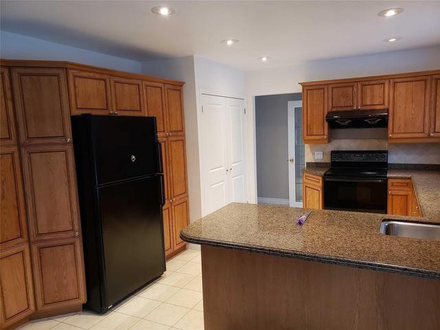 156 Trelawn Ave, House detached with 3 bedrooms, 3 bathrooms and 4 parking in Oakville ON | Image 5