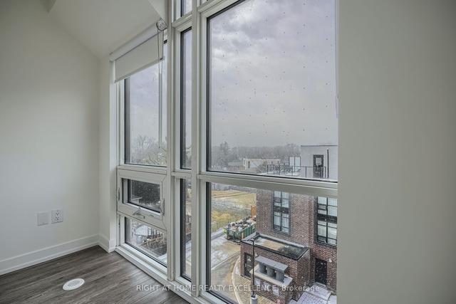 2 - 861 Sheppard Ave W, Townhouse with 2 bedrooms, 3 bathrooms and 1 parking in Toronto ON | Image 13