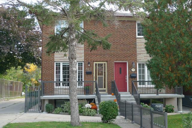 917 St Clarens Ave, House semidetached with 3 bedrooms, 2 bathrooms and 4 parking in Toronto ON | Image 21