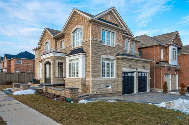 2 Savona Pl, House detached with 4 bedrooms, 4 bathrooms and 6 parking in Vaughan ON | Image 1