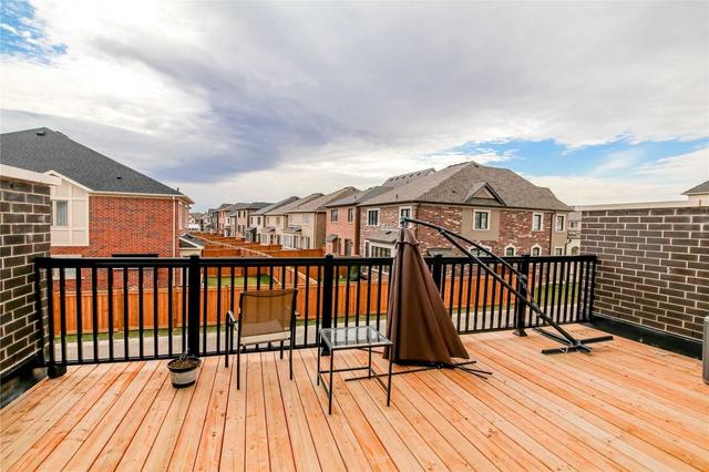 3286 Carding Mill Tr W, House attached with 3 bedrooms, 4 bathrooms and 4 parking in Oakville ON | Image 9
