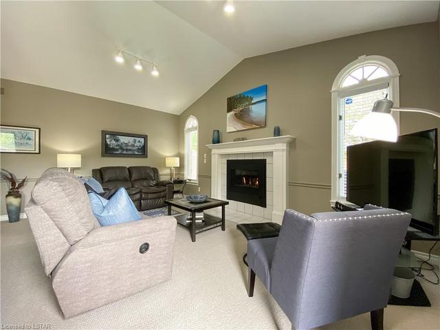 367 Fanshawe Drive, House detached with 4 bedrooms, 2 bathrooms and 4 parking in Sarnia ON | Image 19