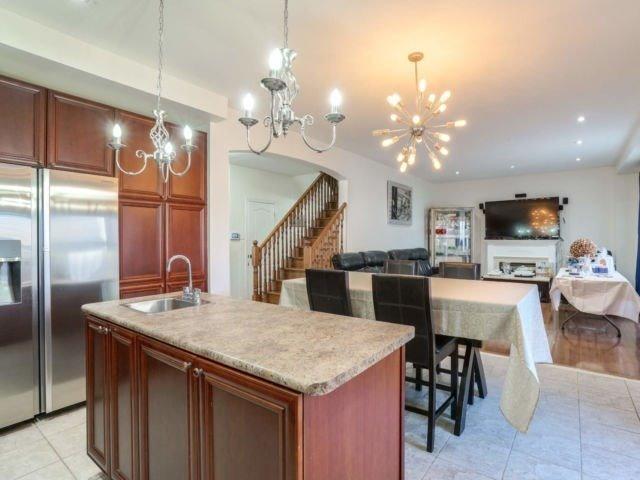 25 Cantwell Cres, House detached with 4 bedrooms, 4 bathrooms and 4 parking in Ajax ON | Image 9