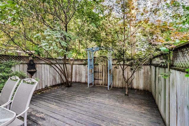 19 Laurier Ave, House attached with 4 bedrooms, 3 bathrooms and 0 parking in Toronto ON | Image 31