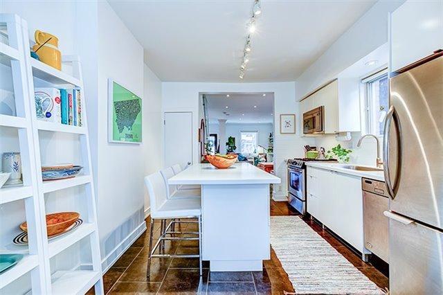 81 Sheridan Ave, House semidetached with 3 bedrooms, 3 bathrooms and 1 parking in Toronto ON | Image 6