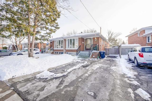 84 Roywood Dr, House semidetached with 3 bedrooms, 2 bathrooms and 5 parking in Toronto ON | Image 23