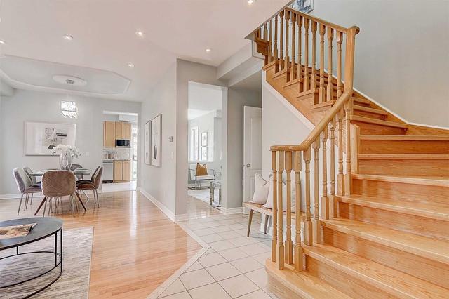 28 Lark Cres, House detached with 4 bedrooms, 4 bathrooms and 5 parking in Richmond Hill ON | Image 38