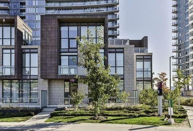 01 - 125 Mcmahon Dr, Townhouse with 3 bedrooms, 4 bathrooms and 2 parking in Toronto ON | Image 1
