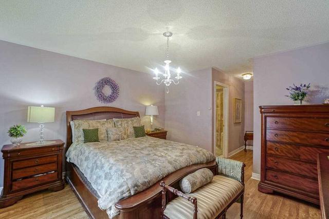 11 Yorkwood Tr, Townhouse with 2 bedrooms, 2 bathrooms and 2 parking in Brampton ON | Image 16