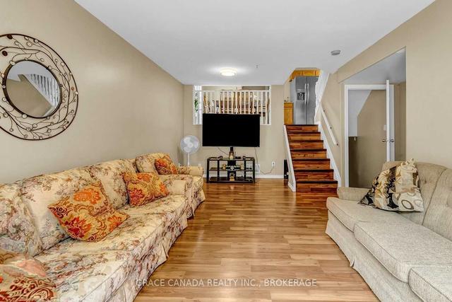 4006 Maple Leaf Cres, House detached with 3 bedrooms, 2 bathrooms and 3 parking in Windsor ON | Image 9