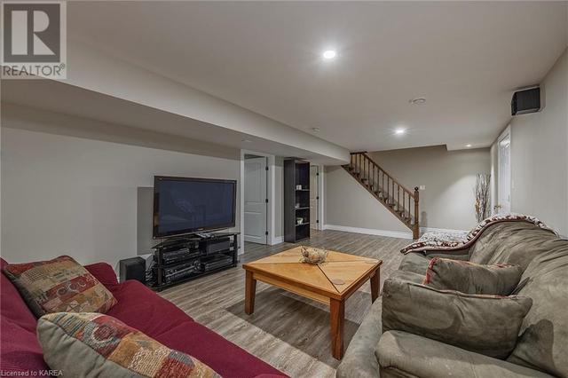 105 Dafoe Street, House detached with 6 bedrooms, 3 bathrooms and 12 parking in Greater Napanee ON | Image 21
