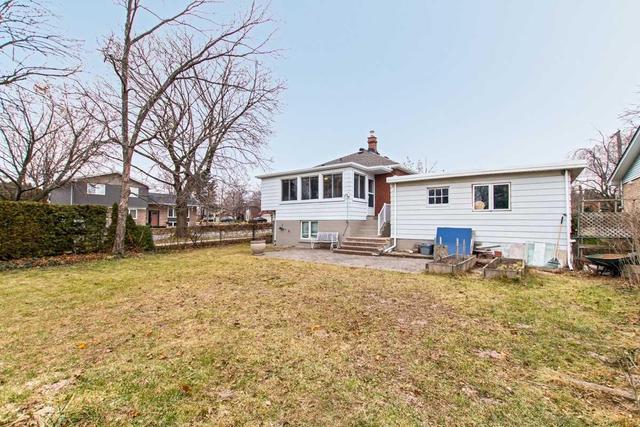 484 Cumberland Ave, House detached with 2 bedrooms, 2 bathrooms and 4 parking in Burlington ON | Image 19