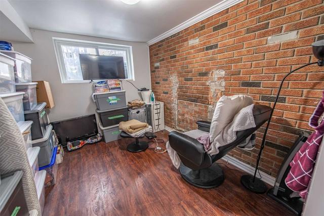138 Kingswood Dr, House semidetached with 3 bedrooms, 3 bathrooms and 3 parking in Brampton ON | Image 28