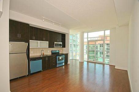 s827 - 112 George St, Condo with 1 bedrooms, 1 bathrooms and 1 parking in Toronto ON | Image 2