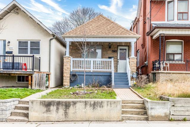 241 Mcroberts Ave, House detached with 2 bedrooms, 2 bathrooms and 1.5 parking in Toronto ON | Image 25
