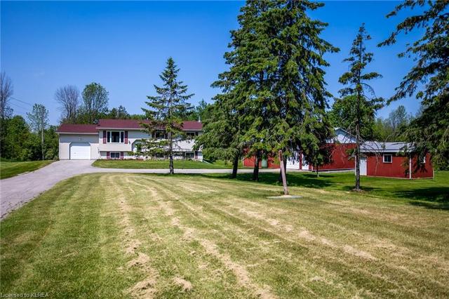 9 Peace Road, House detached with 4 bedrooms, 1 bathrooms and null parking in Kawartha Lakes ON | Image 12