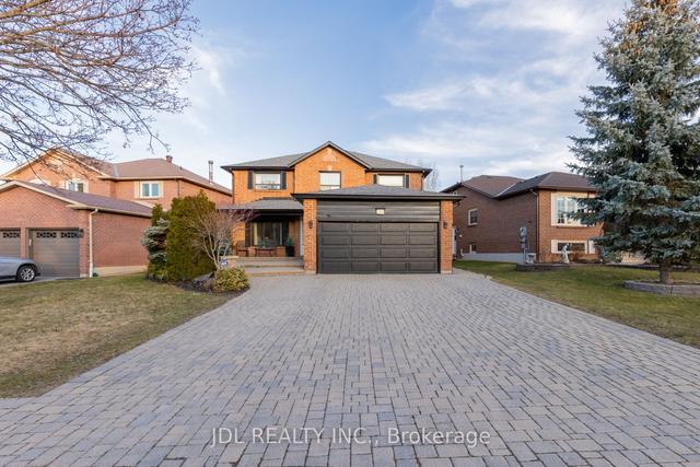 570 Laurier Cres, House detached with 4 bedrooms, 4 bathrooms and 4 parking in Pickering ON | Image 1