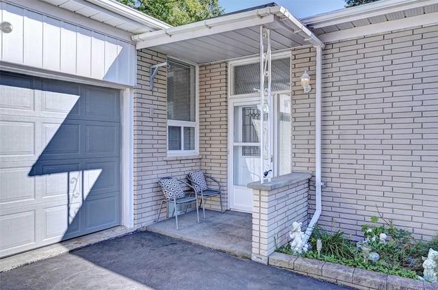 5 Woodford Dr, House detached with 3 bedrooms, 1 bathrooms and 5 parking in Cambridge ON | Image 23