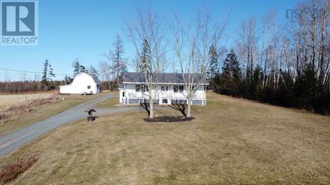 502 Lake Road, House detached with 2 bedrooms, 2 bathrooms and null parking in East Hants NS | Card Image
