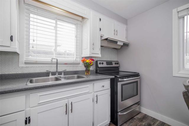 595 Elgin St N, House semidetached with 3 bedrooms, 2 bathrooms and 4 parking in Cambridge ON | Image 3