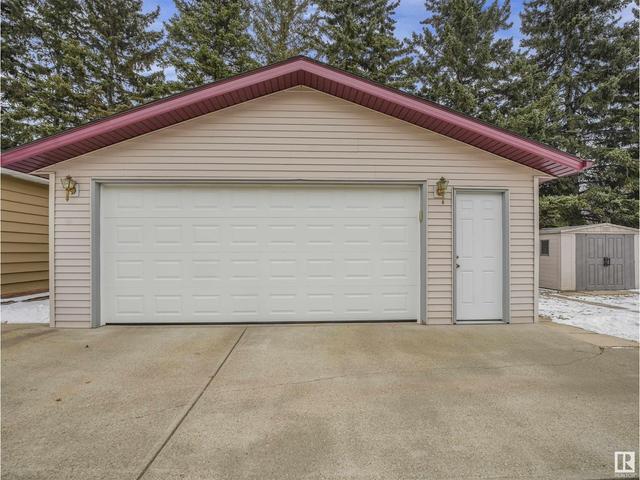 9 Bradburn Cr, House detached with 5 bedrooms, 1 bathrooms and 6 parking in St. Albert AB | Image 32