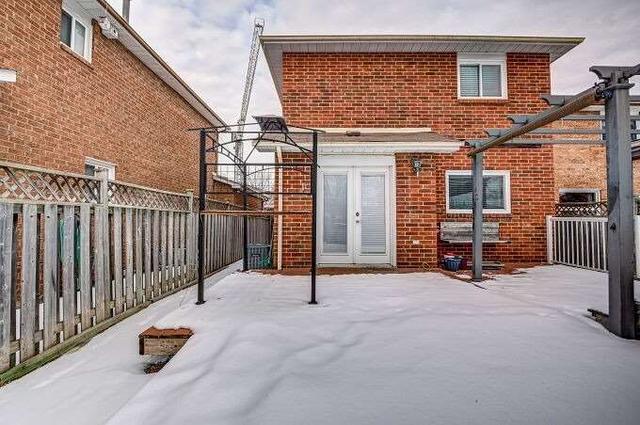 215 Murray St, House detached with 3 bedrooms, 3 bathrooms and 6 parking in Brampton ON | Image 28