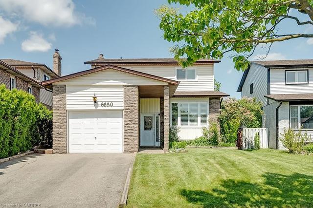 6230 Atherly Crescent, House detached with 3 bedrooms, 1 bathrooms and 3 parking in Mississauga ON | Image 1