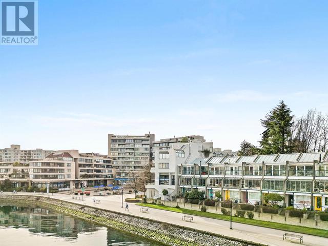305 - 673 Market Hill, House attached with 2 bedrooms, 2 bathrooms and 1 parking in Vancouver BC | Image 5
