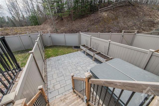 104 Lionel Private, Townhouse with 2 bedrooms, 3 bathrooms and 3 parking in Ottawa ON | Image 29