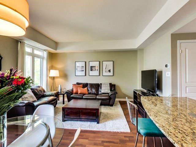 th9 - 60 Carr St, Townhouse with 2 bedrooms, 2 bathrooms and 1 parking in Toronto ON | Image 4
