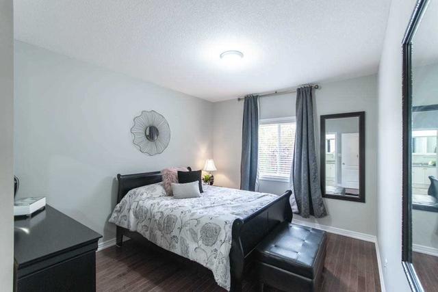 9 Serena Cres, House attached with 2 bedrooms, 3 bathrooms and 3 parking in Hamilton ON | Image 8