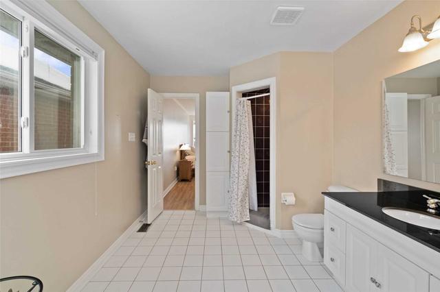 106 Madelaine Dr, House detached with 4 bedrooms, 4 bathrooms and 3 parking in Barrie ON | Image 11