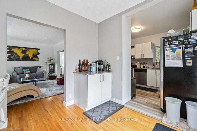 316 Bright St, House detached with 3 bedrooms, 2 bathrooms and 5 parking in Sarnia ON | Image 4