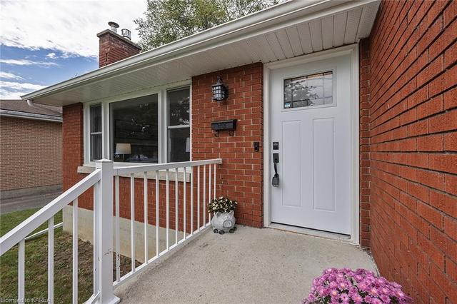 46 Mackenzie Crescent, House detached with 4 bedrooms, 1 bathrooms and 3 parking in Kingston ON | Image 40