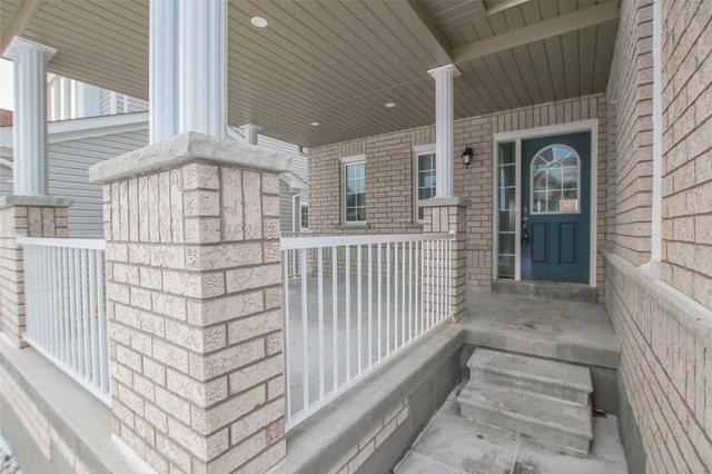 1727 Goldsmith Dr, House detached with 3 bedrooms, 3 bathrooms and 2 parking in Oshawa ON | Image 2