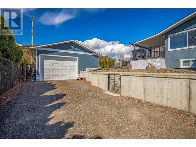 932 Mccartney Road, House detached with 4 bedrooms, 3 bathrooms and 10 parking in West Kelowna BC | Image 43
