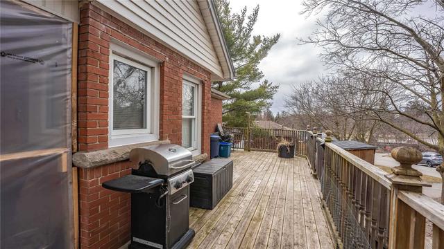70 Lawrence St, House detached with 2 bedrooms, 2 bathrooms and 2 parking in Brantford ON | Image 22