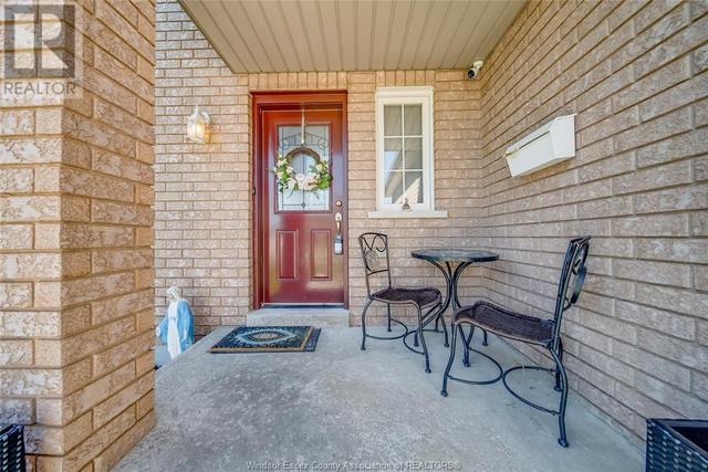 12707 Lanoue, House detached with 4 bedrooms, 2 bathrooms and null parking in Tecumseh ON | Image 2