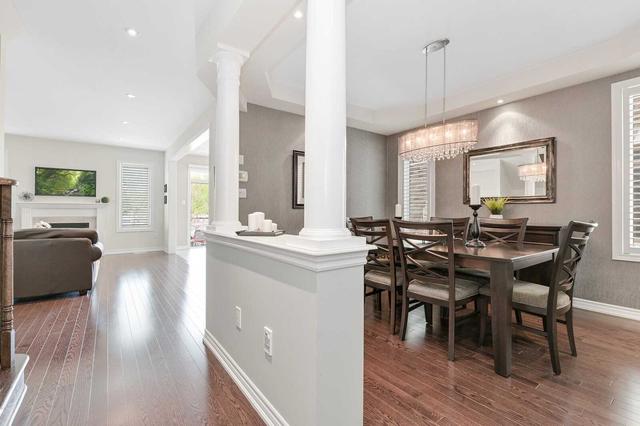 2453 Quetico Cres, House detached with 4 bedrooms, 4 bathrooms and 3 parking in Oakville ON | Image 2