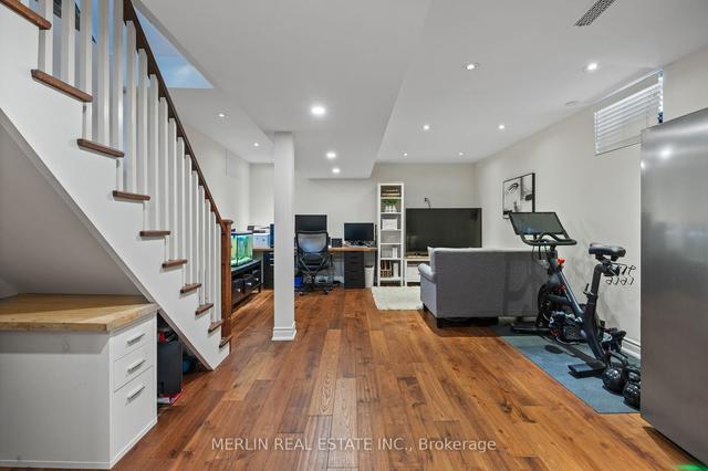 50 Twenty Second St, House detached with 3 bedrooms, 2 bathrooms and 2 parking in Toronto ON | Image 19