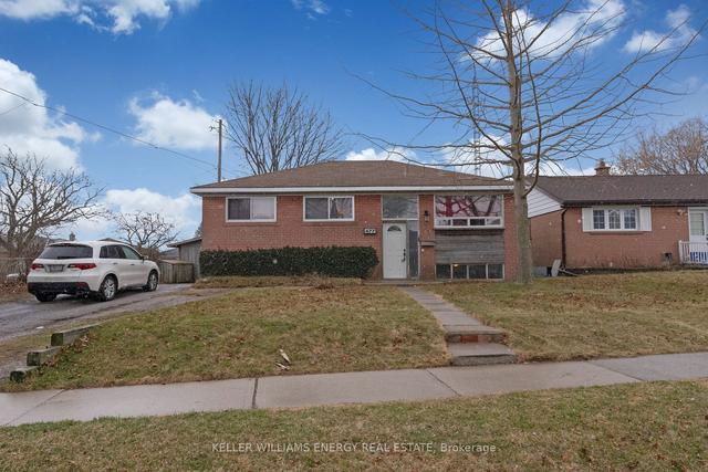 477 Phillip Murray Ave, House detached with 3 bedrooms, 2 bathrooms and 4 parking in Oshawa ON | Image 1