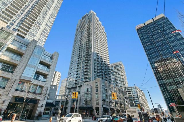 1904 - 2181 Yonge St, Condo with 1 bedrooms, 1 bathrooms and 1 parking in Toronto ON | Image 1