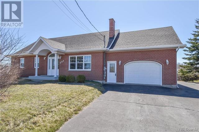 584 Saulnier Ouest Street, House detached with 4 bedrooms, 2 bathrooms and null parking in Tracadie NB | Image 3