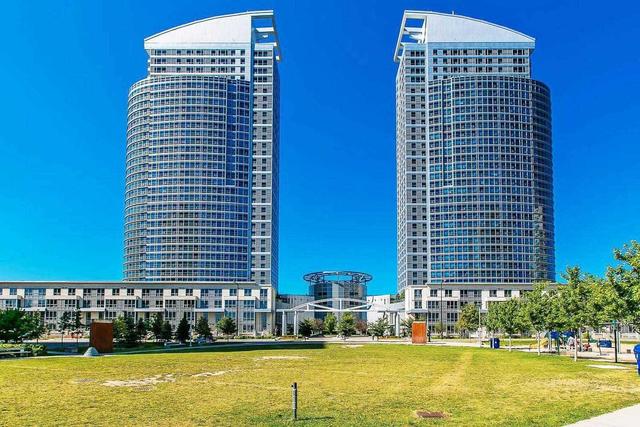 2815 - 38 Lee Centre Dr, Condo with 1 bedrooms, 1 bathrooms and 1 parking in Toronto ON | Card Image